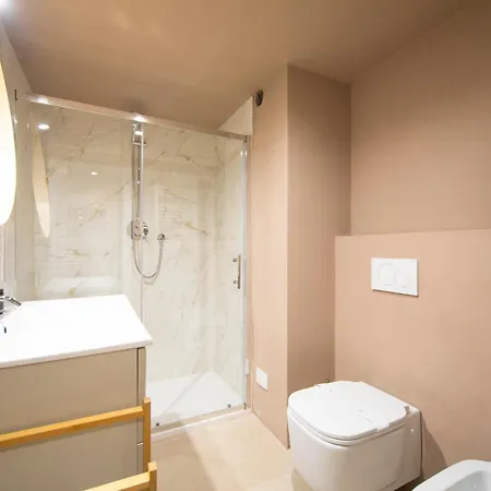 Apartment Stylish On The Lungarno In Florence